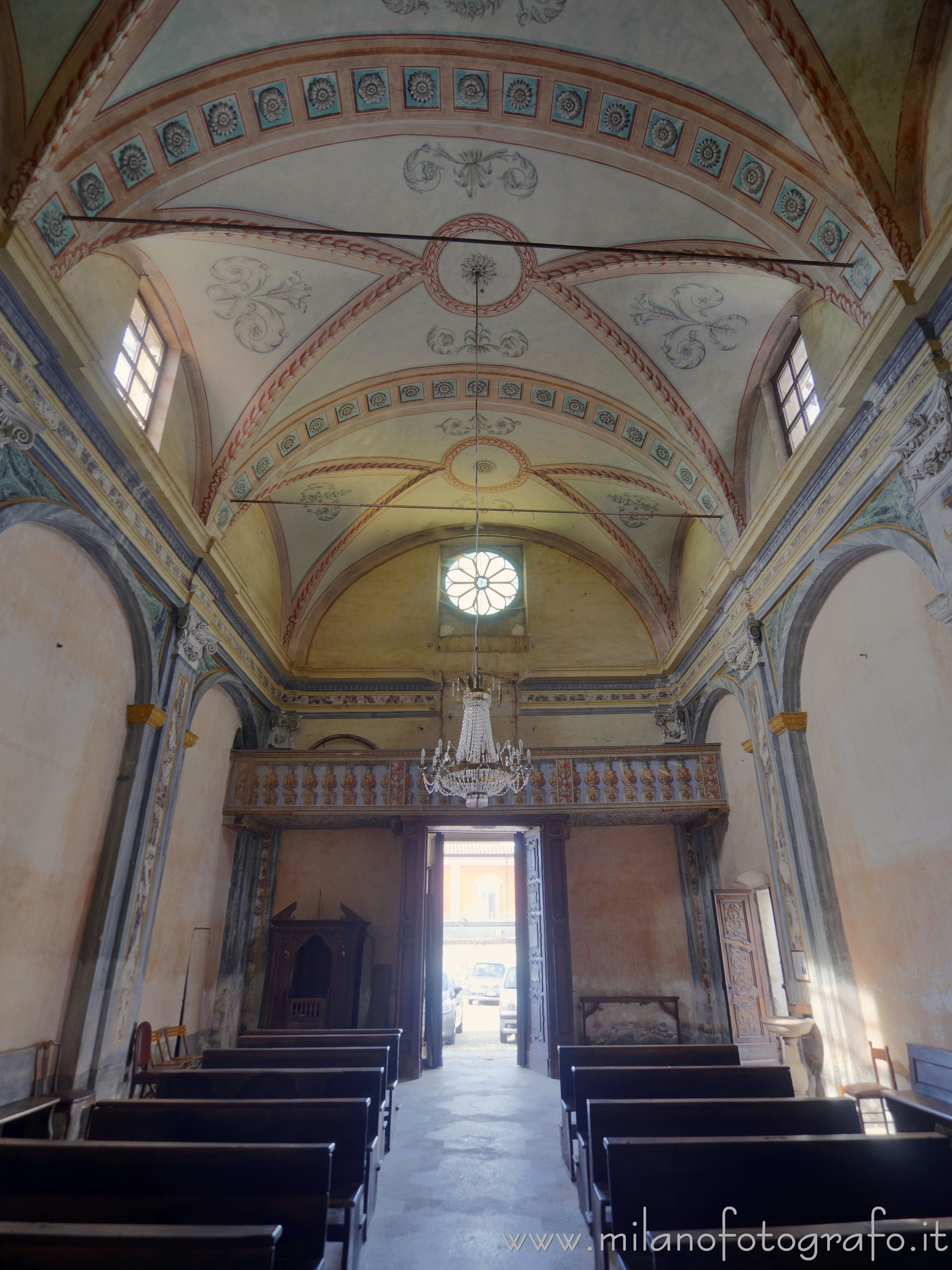 Masserano (Biella) - Navata della Chiesa di Santo Spirito - Foto a piena risoluzione